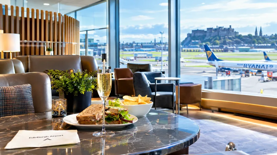 Bedste sammenligning og anmeldelser af lounge på Edinburgh Airport